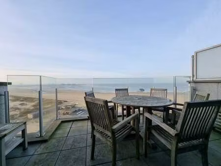 appartement de deux chambres avec grande terrasse et vue mer
