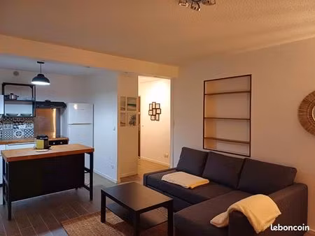 loue joli appartement rdc t2 meuble 50m2 avec terrasse 10m2