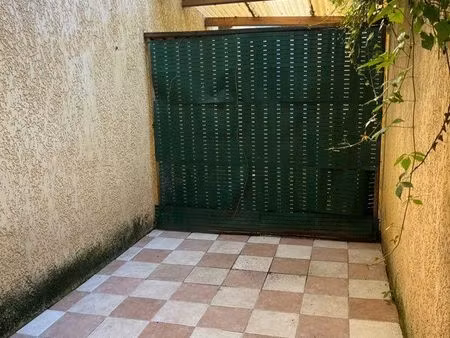 apparement t2 avec terrasse dans le centre