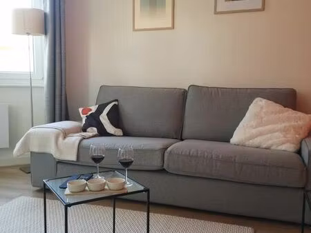 t2 meublé la madeleine romarin : calme & proche gares