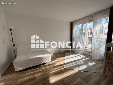 studio 1 pièce 25 m²