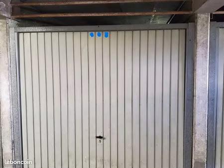 garage fréjus plage