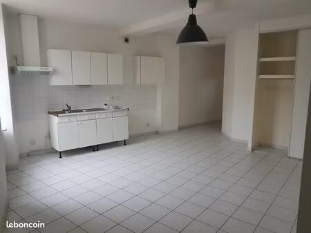 appartement 2 + 1 - 69 m2