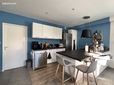 appartement t3 avec terasse et jardin