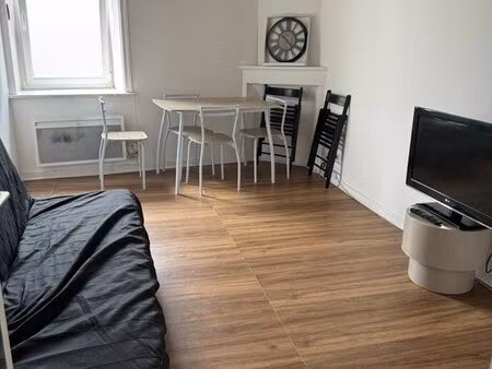 maisonnette meublée +terrasse sans vis à vis