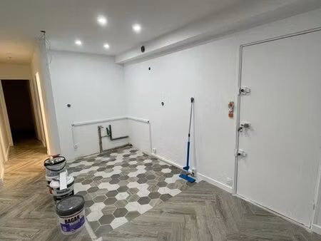 t4 d'exception en rez-de-jardin – 3 chambres – rénovation à neuf / jardin privatif à évry-