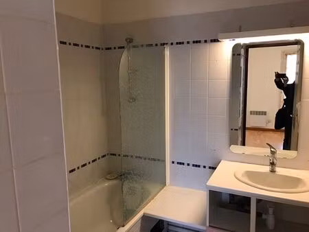 location appartement 2 pièces 37 m² à carrières-sous-poissy (78955)