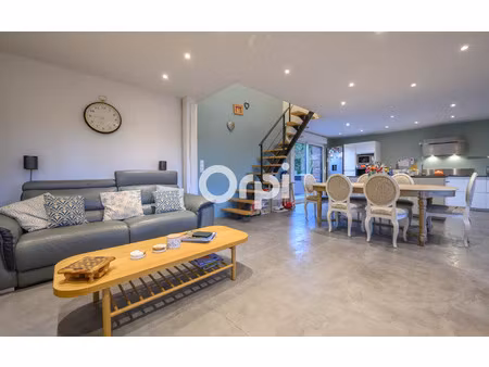 maison attiches m² t-4 à vendre  335 000 €