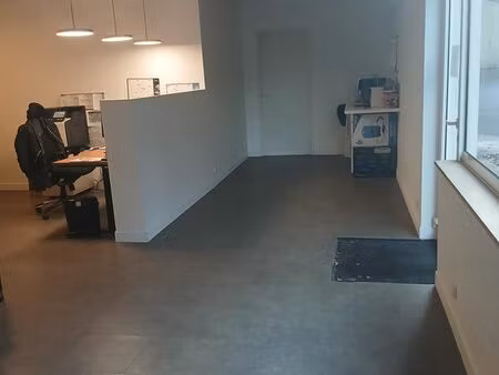 batiment de stockage et bureaux