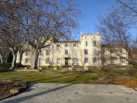 proche canal du midi beau studio cabine