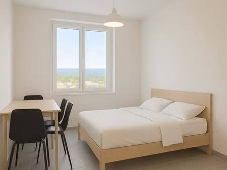 à louer studio meublé lumineux à souillac 400 eur cc