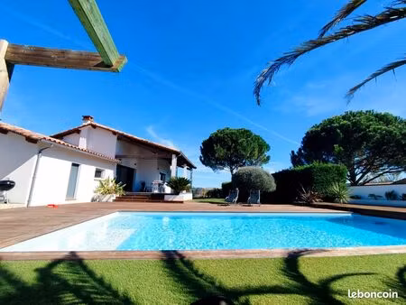 deux maisons : 175 m² + 60 m² – 7 pièces