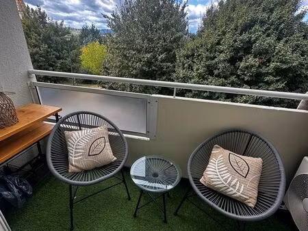 ? beau t3 au calme – à deux pas du centre-ville