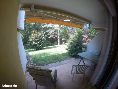 location appartement meublé - t1 avec terrasse et piscine - 30 m²