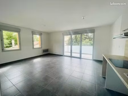 montpellier - parc de l'aiguelongue - appartement 3 pièces récent en dernier étage