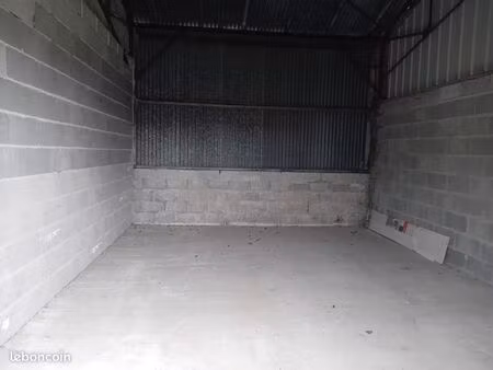 garage 35m² a louer