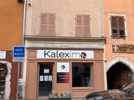local commercial 33 m² – emplacement n°1 centre-ville de yenne