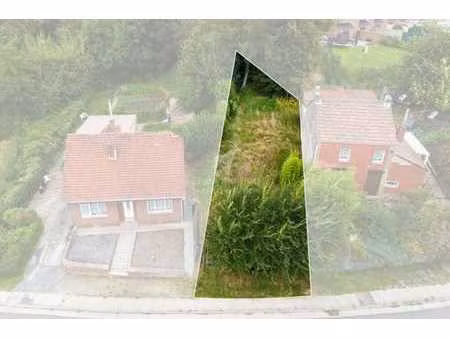 beau terrain de 255m² à vendre dans la région de carnieres