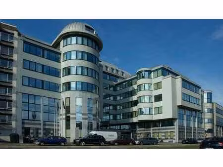 bureau prêt à l'emploi dans le centre-ville de malines