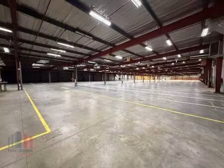 bedrijfsgebouw op topligging met visibiliteit van de e17 ...