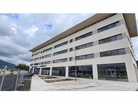 local commercial à vendre