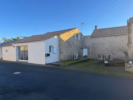location maison 4 pièces 76 m² à saint-martin-lars-en-sainte-hermine (85210)
