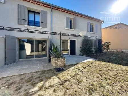 vente maison 4 pièces 145 m² saumane-de-vaucluse (84800)
