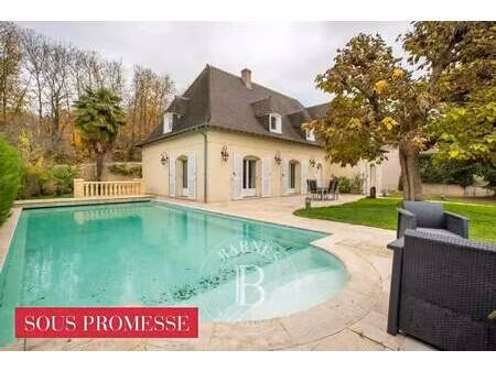 vendu - maison 9 pièces 208 m2 bailly