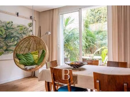 vendu - maison 7 pièces 216 m2 courbevoie