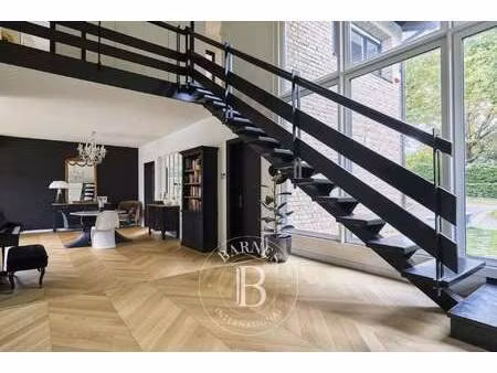 vendu - maison 6 pièces 204 m2 croix