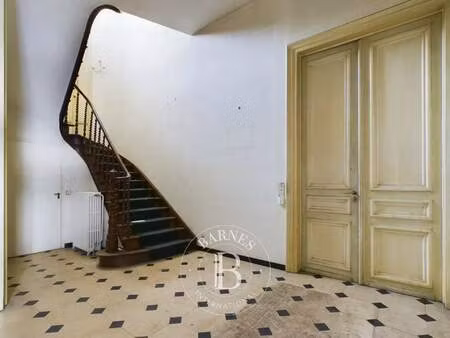 vendu - maison 11 pièces 312 m2 lille