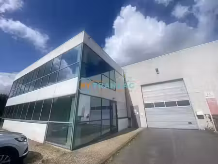 a louer local d’activité de 1331m² dont 196m² de bureaux à chilly-mazarin