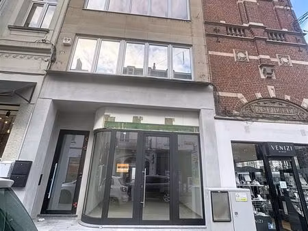 surface commerciale à louer à uccle (vbd69016)