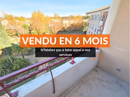 t3 avec balcon et 2 parkings à péchabou en dernier étage ave