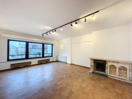 appartement à louer avec terrasse et 2 chambres   ciney (vbd69046)