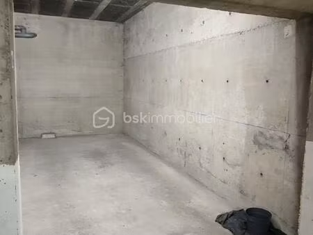 parking de 13 m² à noisy-le-sec