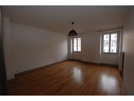 location : appartement f2 (56 m2) à souillac