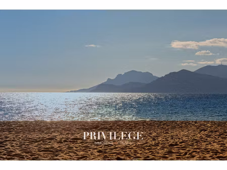 cannes dernier étage 2 pièces rénové avec balcon vue dég