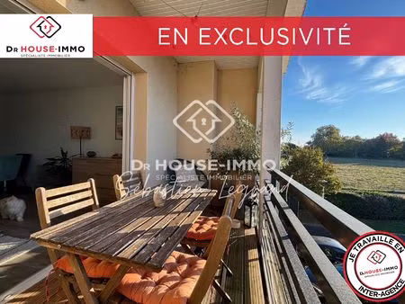 charmant appartement t3 avec balcon  place de parking et piscine.