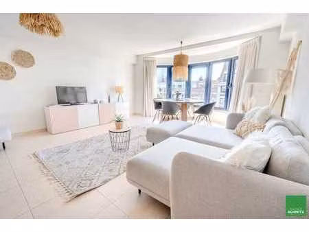 très bel appartement meublé  avec 2 chambres sur l’avenue...