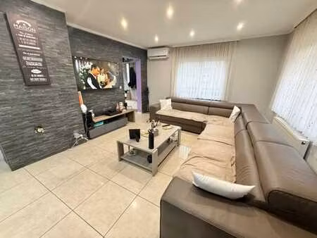 superbe villa 4 façades rénovée +2 garages