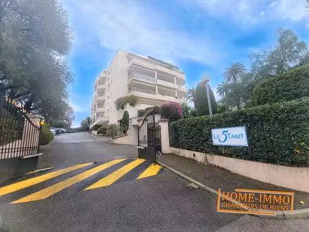 vente parking 17 m² à juan les pins (06160)  49 000 €