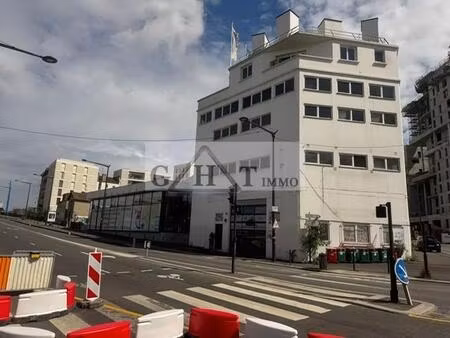 bâtiment indépendant avec showroom a vendre ivry-sur-seine