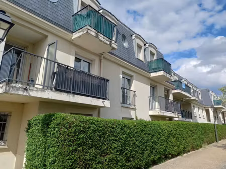 location meublée appartement 2 pièces 38 m² à brie-comte-robert (77170)  820 €