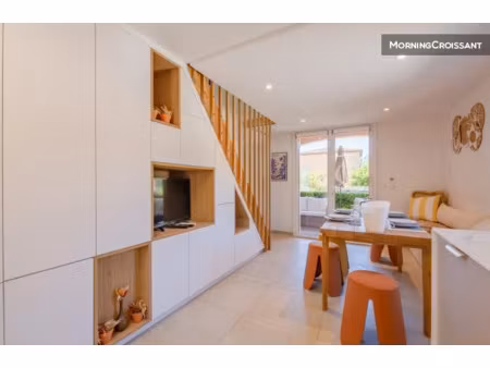 location meublée appartement 3 pièces 40 m² à sainte-maxime (83120)  1 153 €