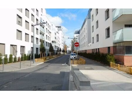 location stationnement  m² t- à lyon 8  88 €