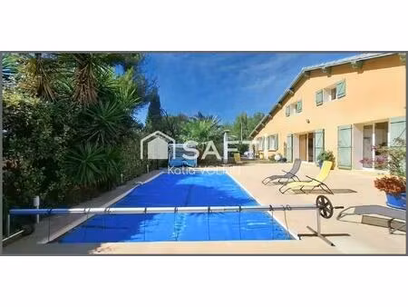 aubagne 165m2 sur terrain plat de 1380m2 avec piscine