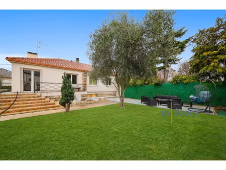 maison  3 chambres + bureau 