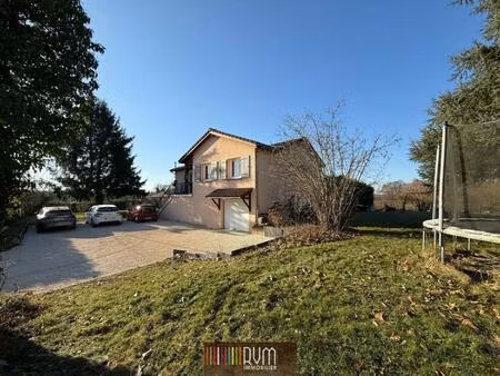 maison familiale cinq chambres  piscine et grands espaces au calme