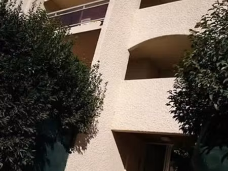 location appartement 1 pièce 23 m² à cassis (13260)  700 €